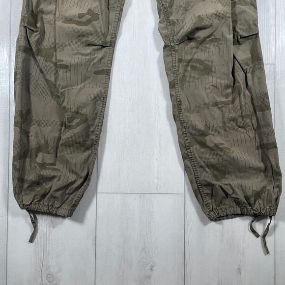 Stussy Men's 34x31 Camo Cargo Pants Beige Green 6 Pocket Drawstring - Picture 3 of 16